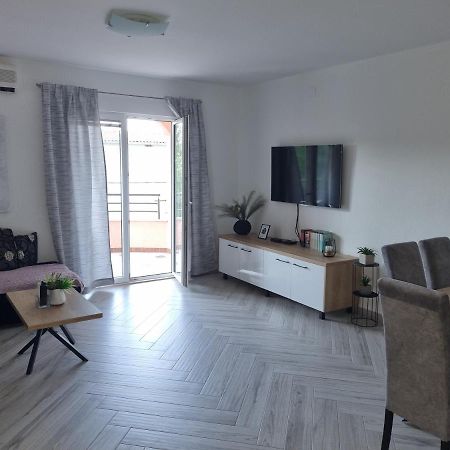 Apartments Ledic Krvavica Eksteriør bilde