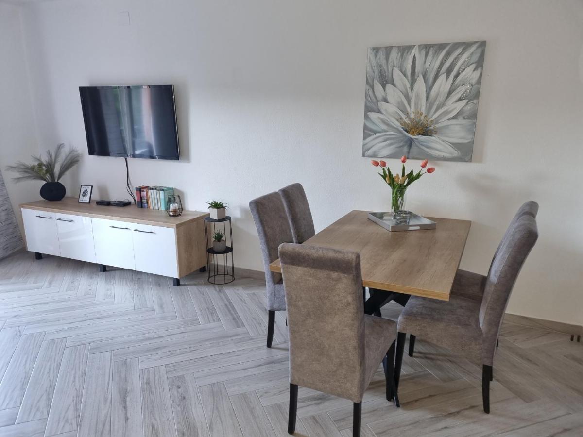 Apartments Ledic Krvavica Eksteriør bilde